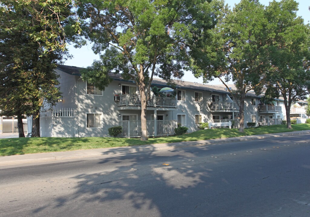 La Loma Senior Apartments Modesto, CA Apartments For Rent