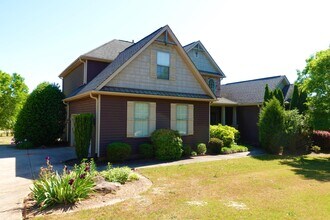1 Stoneledges Ln in Taylors, SC - Building Photo - Building Photo