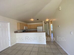 4622 15th St SW in Lehigh Acres, FL - Building Photo - Building Photo