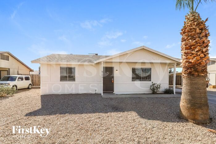 8761 W Ironwood Dr in Peoria, AZ - Building Photo