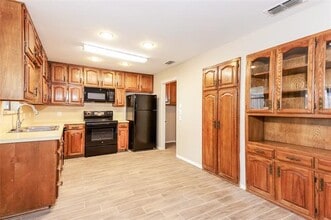 6621 High Lawn Terrace in Watauga, TX - Building Photo - Building Photo