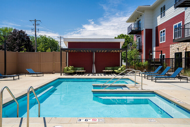 The Chamberlain Apartments in Richfield, MN - Building Photo - Building Photo