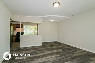 9930 Duke Dr in St. Louis, MO - Foto de edificio - Building Photo