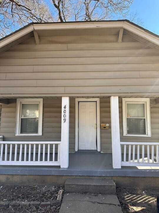 4009 Flora Ave in Kansas City, MO - Building Photo
