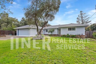 6218 Stanley Ave in Carmichael, CA - Building Photo - Building Photo