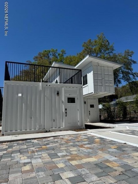 8778 Waterfront Terrace, Unit B in Jacksonville, FL - Building Photo - Building Photo