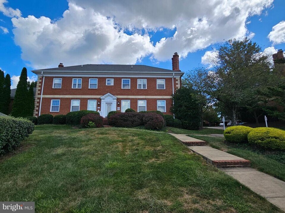 1310 Ramseur Ln in Winchester, VA - Building Photo