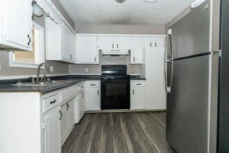 701 Lloyd Ave in Midwest City, OK - Building Photo - Building Photo