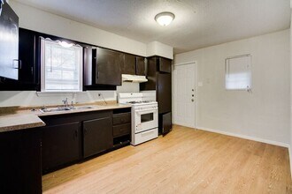 2005 Mt Pleasant Dr in Mesquite, TX - Building Photo - Building Photo