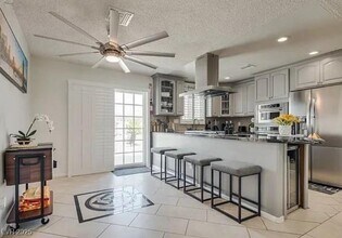 340 Palo Verde Dr in Henderson, NV - Building Photo - Building Photo