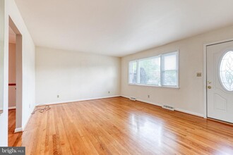 6 Orchard Pl in Sykesville, MD - Building Photo - Building Photo