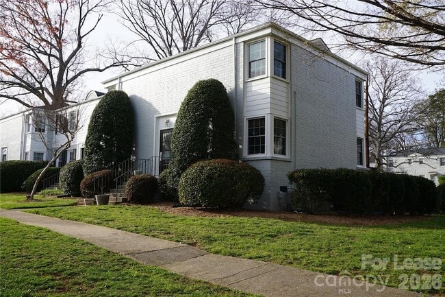 property at 524 Wakefield Dr