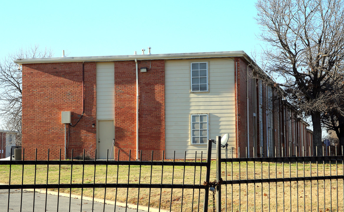 Trinity Trails Apartments in Tulsa, OK - Building Photo