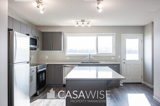 6231-6176 176 Ave NW in Edmonton, AB - Building Photo - Building Photo