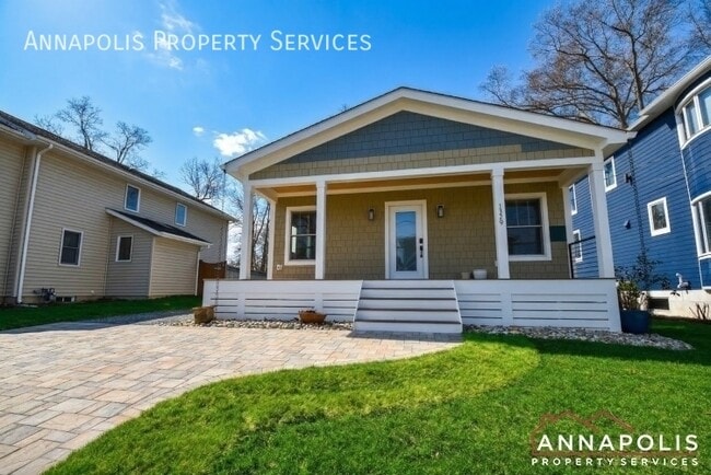 property at 1329 Washington Dr