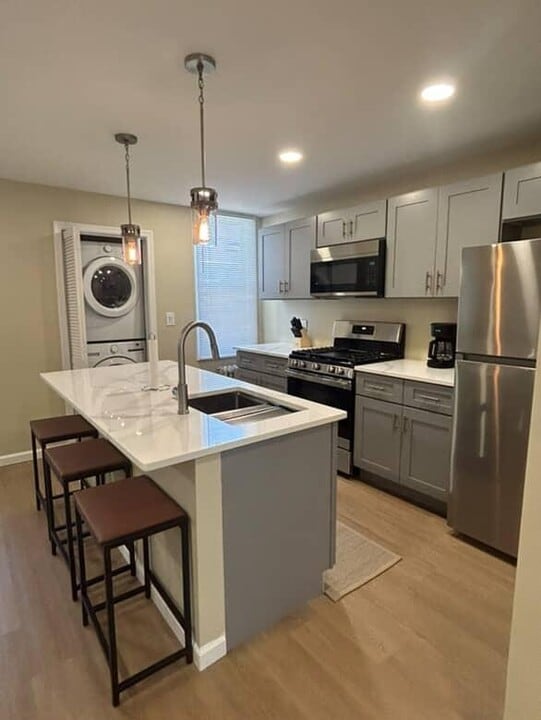 5721 N 13th St, Unit #2 in Philadelphia, PA - Building Photo