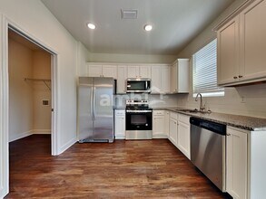 1019 Tan Tara Trl in Jacksonville, FL - Building Photo - Building Photo