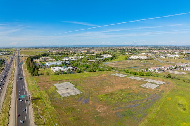 West Oaks Apartments in Rocklin, CA - Building Photo - Building Photo