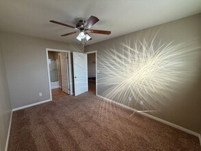 10100 St Albans Ave in Bakersfield, CA - Building Photo - Building Photo