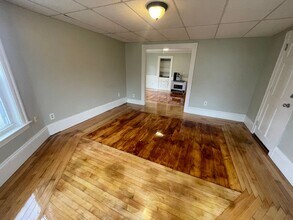 83 Coombs St in Southbridge, MA - Building Photo - Building Photo