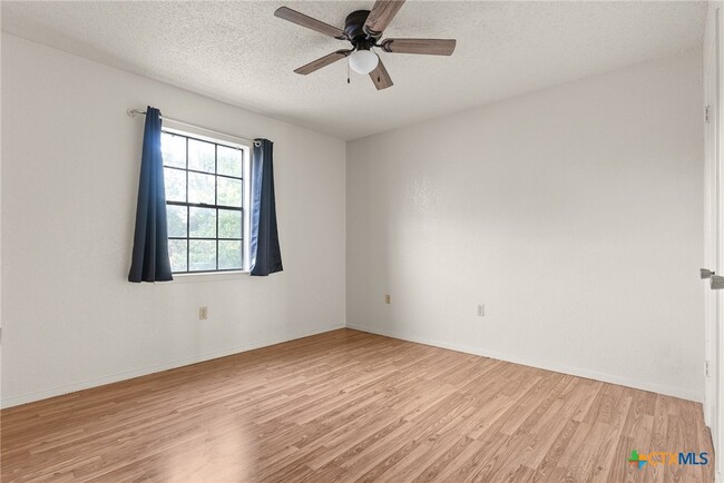 property at 505 Northern Dove Ln