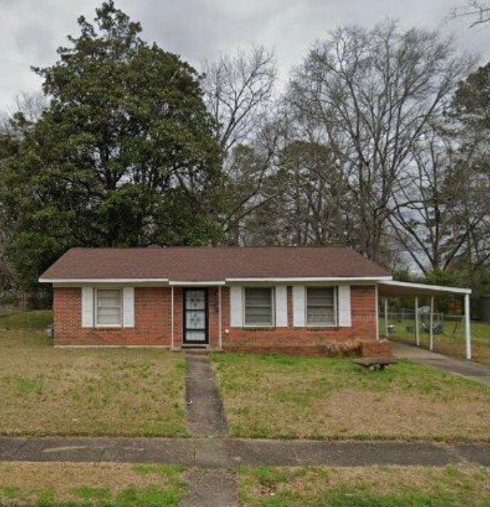 2711 Albemarle Rd in Montgomery, AL - Building Photo