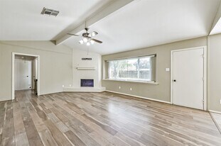 5347 Lincoln Green Dr in Katy, TX - Building Photo