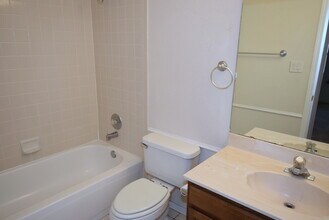 10327 Connemara Dr SW in Albuquerque, NM - Building Photo - Building Photo