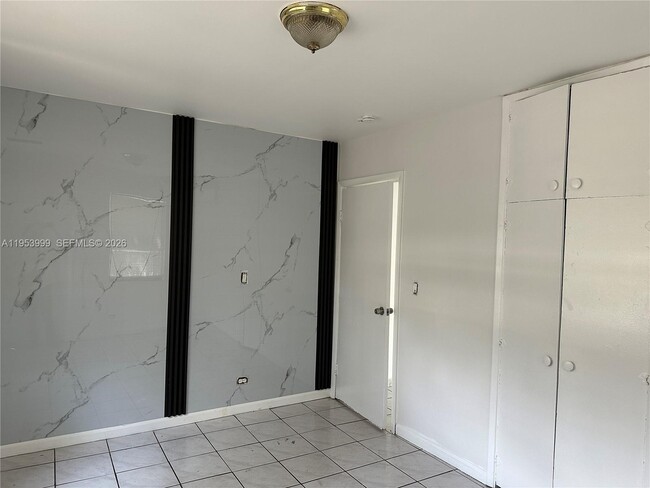 4548 SW 33rd Ave in Fort Lauderdale, FL - Building Photo - Building Photo