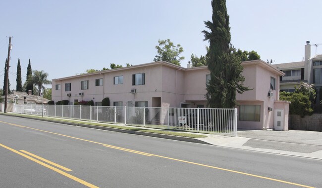 11854 Erwin St in North Hollywood, CA - Foto de edificio - Building Photo