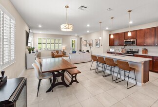 3263 Dunning Dr in Royal Palm Beach, FL - Building Photo - Building Photo