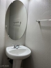 5027 W Eldorado Ln in Las Vegas, NV - Building Photo - Building Photo