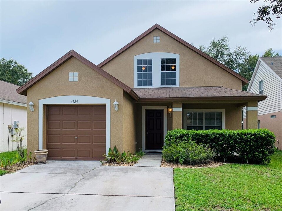 4729 White Bay Cir in Wesley Chapel, FL - Building Photo
