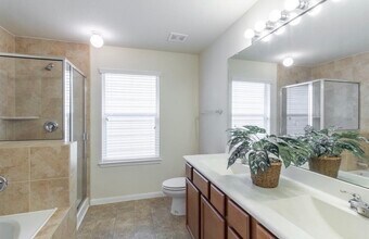 7338 Autumn Sun Dr in Houston, TX - Building Photo - Building Photo