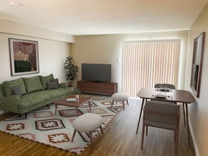 Sturbridge in Little Rock, AR - Building Photo - Building Photo