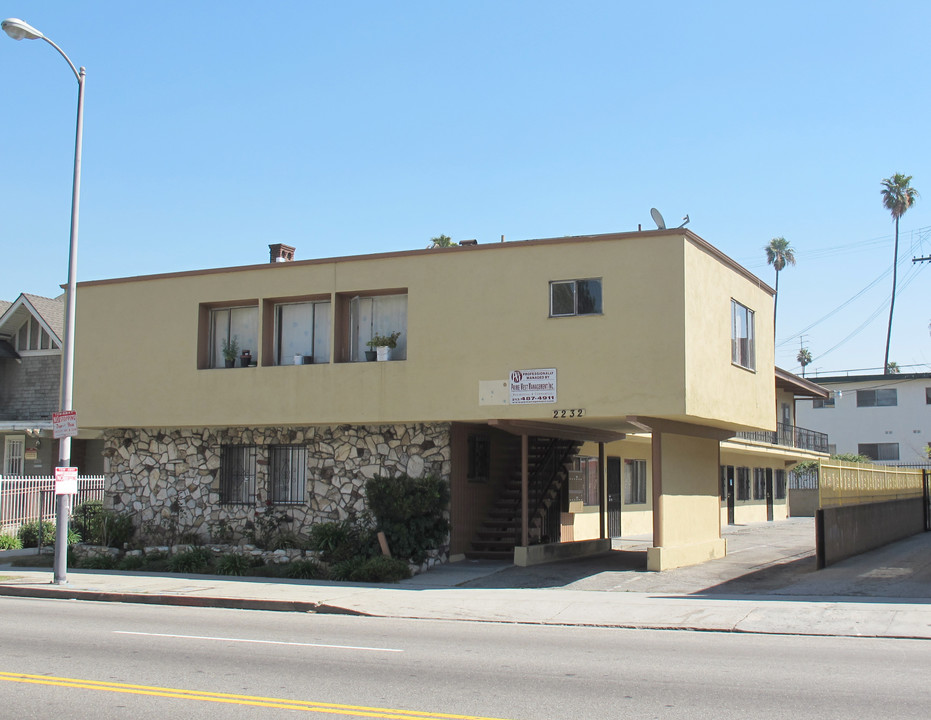 2232 S Western Ave in Los Angeles, CA - Building Photo