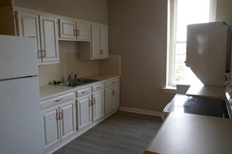 112 Market St in Hertford, NC - Building Photo - Building Photo