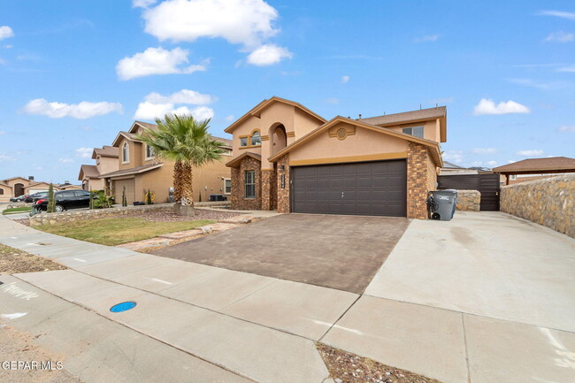 3264 Sunset Point Dr in El Paso, TX - Building Photo - Building Photo