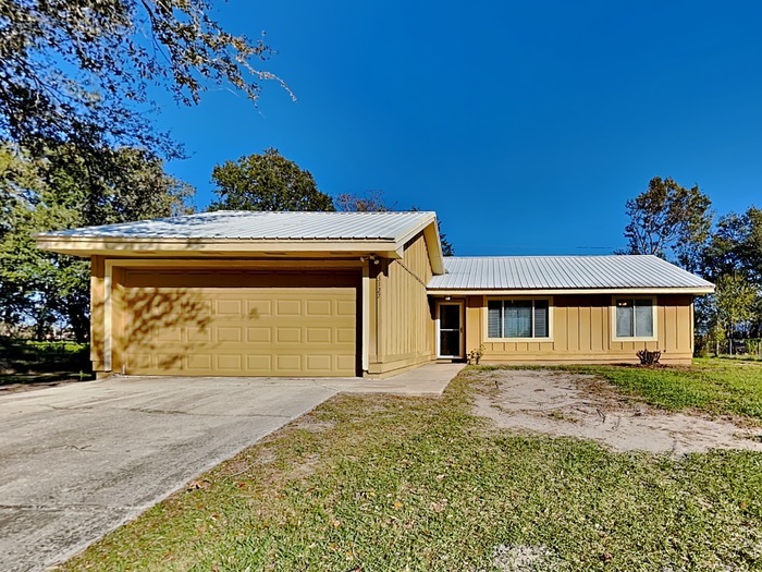 3127 Forestgreen Dr N in Lakeland, FL - Foto de edificio