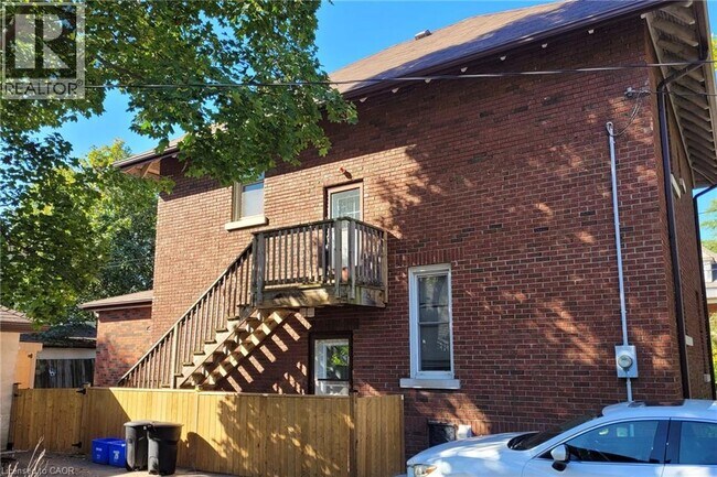 265 Park Ave in Brantford, ON - Building Photo - Building Photo