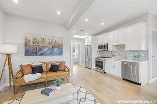 338 Hurley St, Unit 3 in Cambridge, MA - Building Photo
