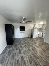 30161 Westbrook Dr, Unit Studio Apt in Nuevo, CA - Building Photo - Building Photo