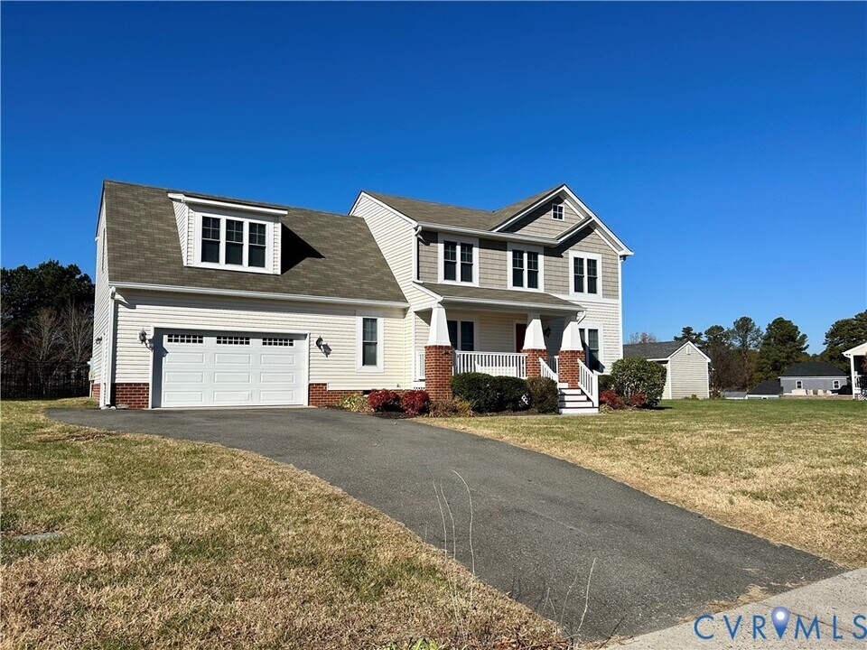 11606 Parrish Creek Ln in Chesterfield, VA - Building Photo
