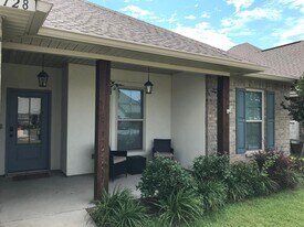 1128 Eli Conner Dr in Bossier City, LA - Building Photo