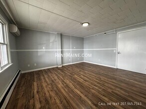 513 Main St in Vassalboro, ME - Building Photo - Building Photo