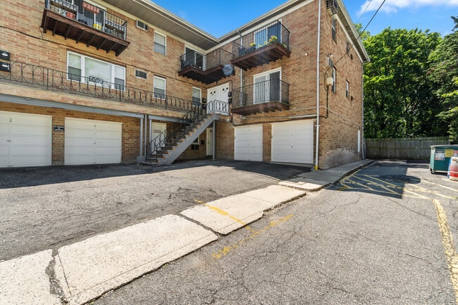 7508 Kiesel Ter, Unit #1E
