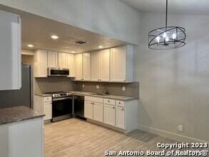 8158 Raritan St in San Antonio, TX - Building Photo - Building Photo