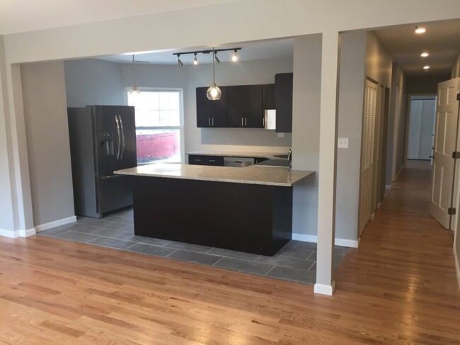 136 E 8th Ave, Unit Apt. 1