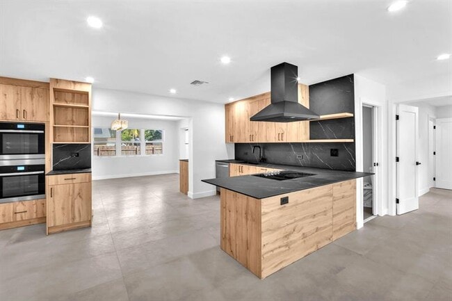 property at 4640 SW 25th Terrace