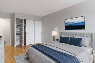 Windfields III in Ottawa, ON - Building Photo - Building Photo